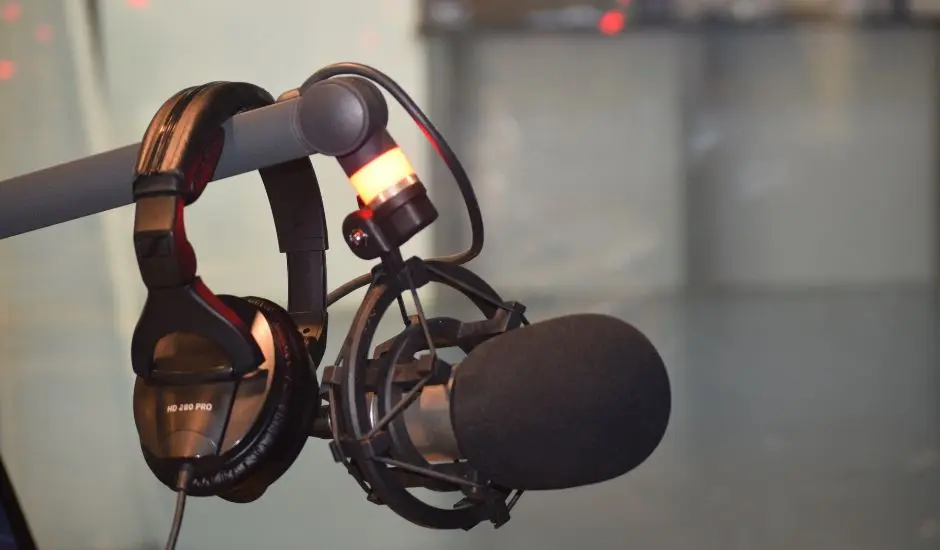 radio hosting, evostream